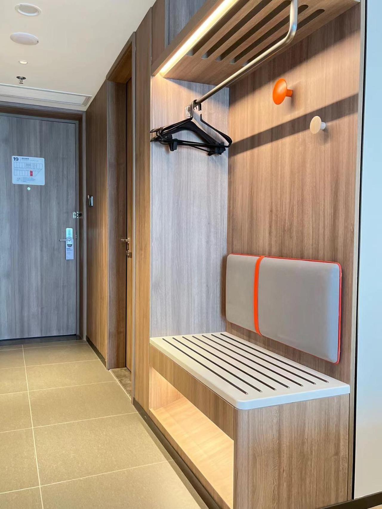 Holiday Inn Express Guangzhou Panyu Dashi By Ihg Eksteriør billede