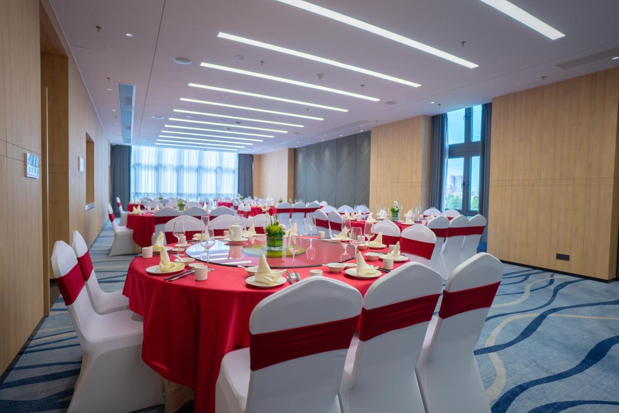 Holiday Inn Express Guangzhou Panyu Dashi By Ihg Eksteriør billede